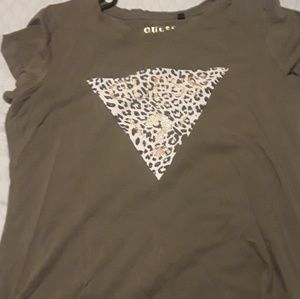 Guess t-shirt